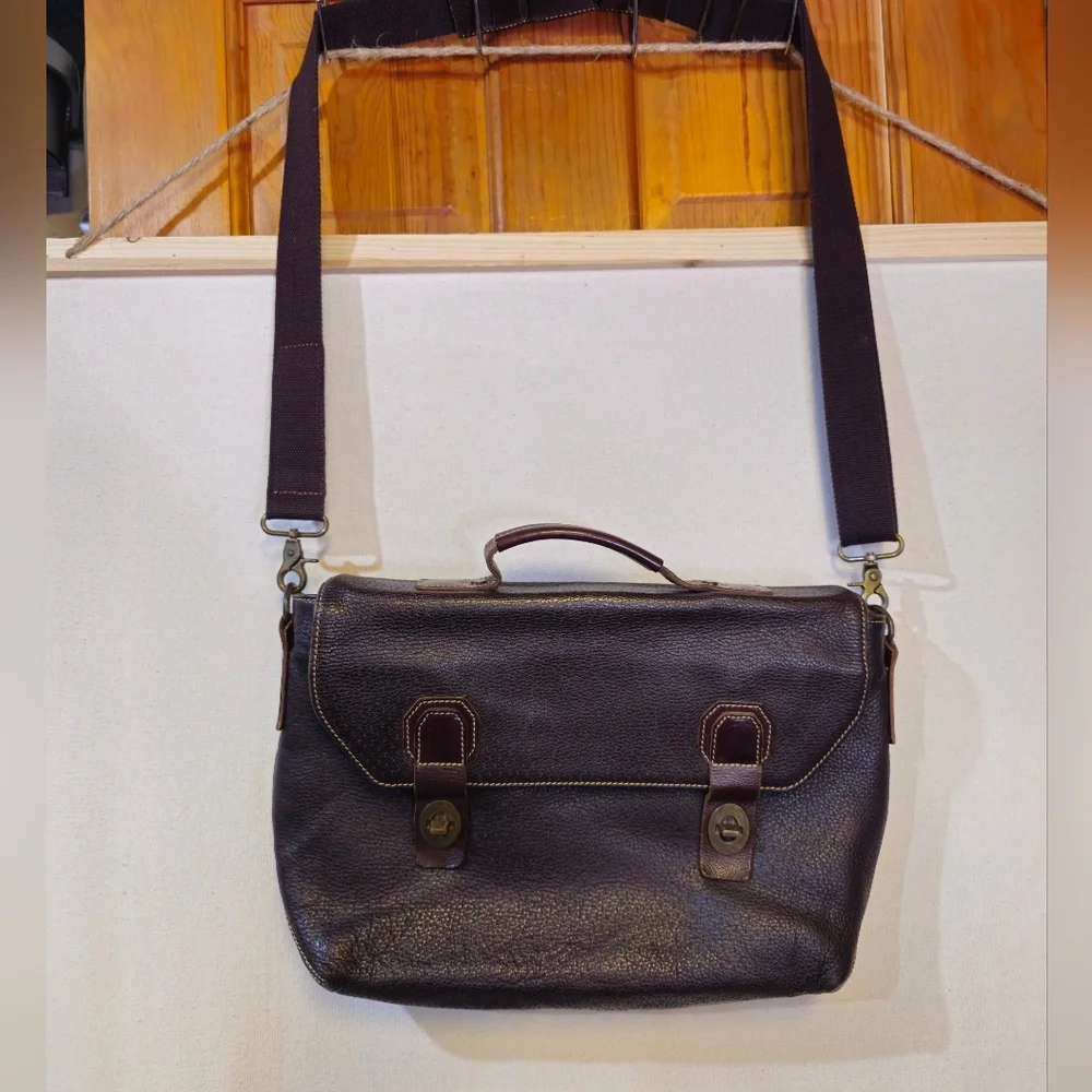 Classic Brown Leather Men's Messenger Bag